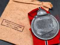 Medaille Winterschlacht im Osten 1941/42 Gefrierfleischorden Hersteller 3 Wilhelm Deumer Lüdenscheid Tüte