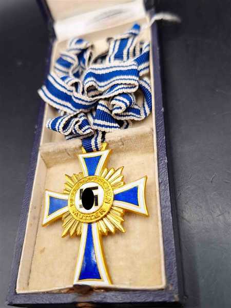 Ehrenkreuz der Deutschen Mutter Gold Stufe im Etui Hersteller A. Rettenmaier Schwäb. Gmünd