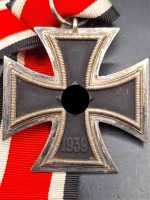 EK2 Eisernes Kreuz 2. Klasse 1939 am Band Hersteller 25...