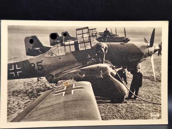 Ansichtskarte Postkarte Unsere Luftwaffe Sturzkampfflugzeuge JU87 werden getankt