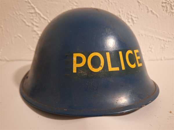 Stahlhelm Casque Steelhelmet Polizei Police Innenfutter Militaria Kopfbedeckung