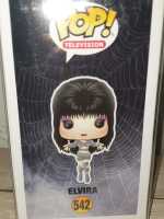 FUNKO POP Elvira Mistress of the Dark 542 HOT TOPIC Exclusive IN PROTECTOR