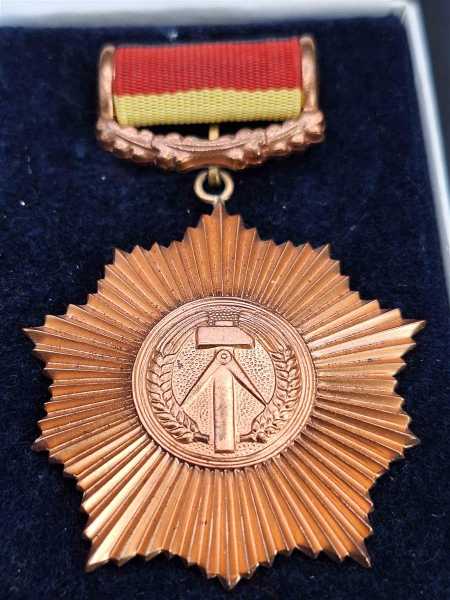 DDR Orden NVA VVO Vaterländischer Verdienstorden Bronze