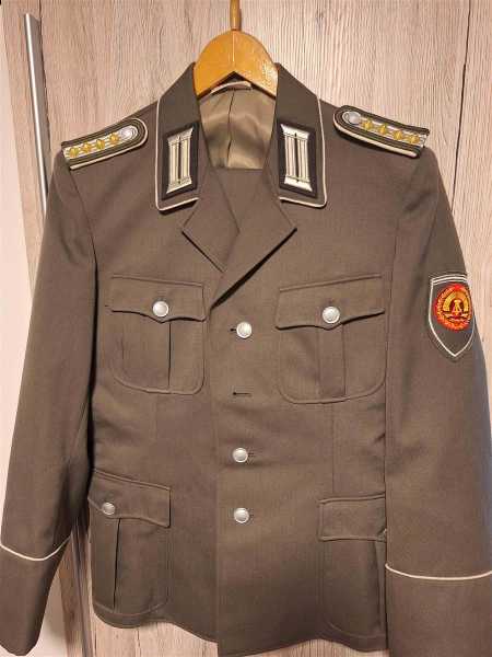 DDR NVA Stabsoberfähnrich Uniform mit Hose Militaria Jacke g 48  Hose g 48