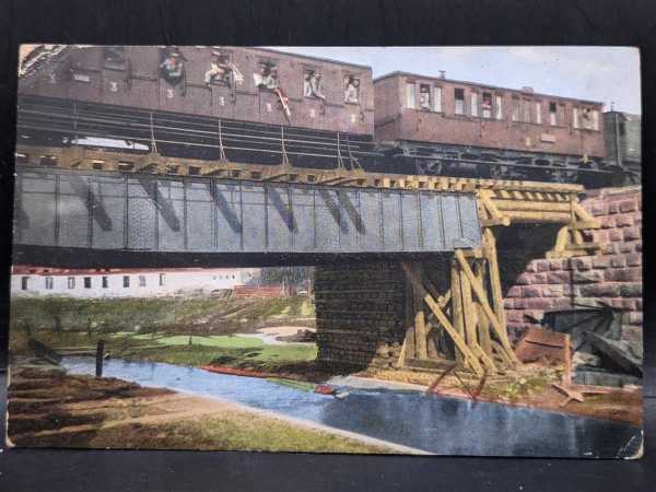 AK Ansichtskarte Postkarte Wiederhergestellte Eisenbahnbrücke in Feindesland RAR