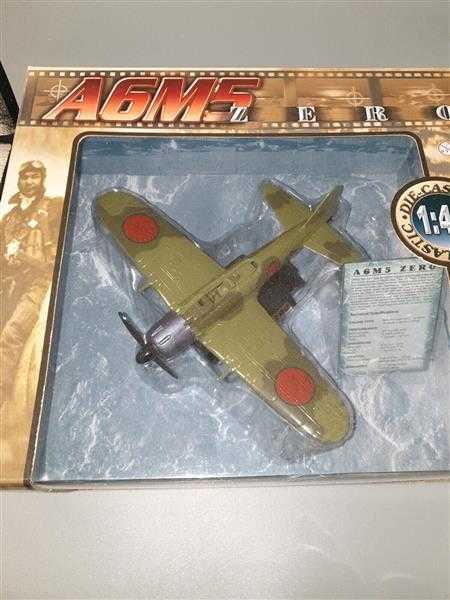 MOTORMAX 76368 A6M5 ZERO Japan Fighter Flugzeug Metal Fertigmodell 1:48