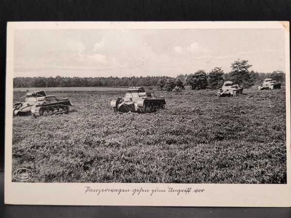 AK Ansichtskarte Postkarte 2. WK Panzerwagen gehen zum Angriff vor Unser Heer