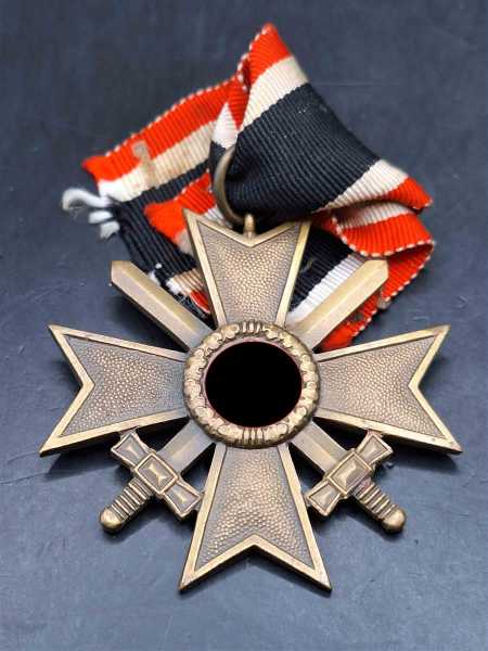 Kriegsverdienstkreuz mit Schwerter 1939 2. Klasse KVK Orden Schwache Punze