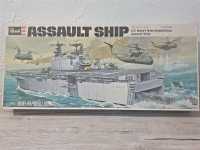 Revell H-406 Assault Ship US Navy New Amphibious Ship...