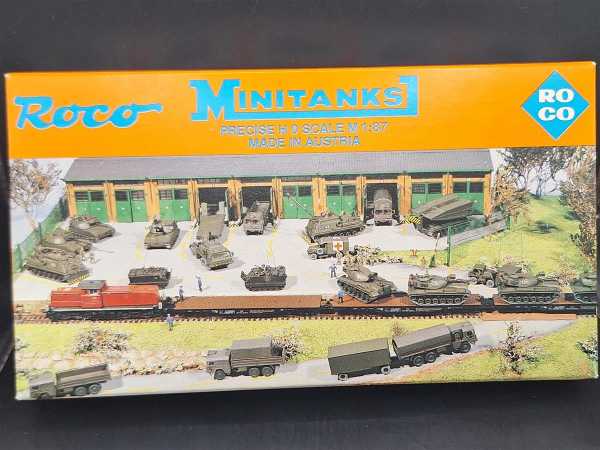 ROCO Z-312 A Minitanks H0 1:87 Militaria Armored Personell Carrier M 113 A1