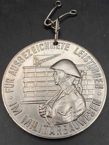 DDR Orden Medaille Ausgezeichnete Leistungen Militärbauwesen NVA Soldat Militari