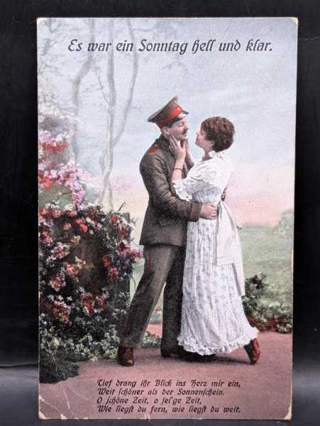 AK Ansichtskarte Postkarte Feldpost Soldat Uniform Frau Coloriert